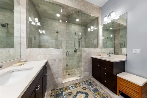 $685,000 | 5008 North Lincoln Avenue, Unit 3S, Chicago, IL 60625
