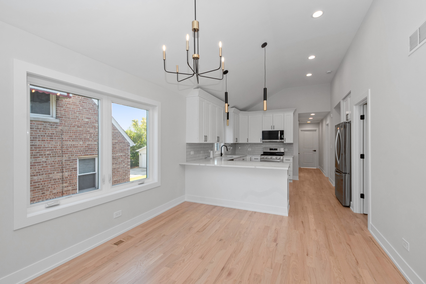 7311 West 58th Street Summit, IL 60501 - Photo 12 of 46