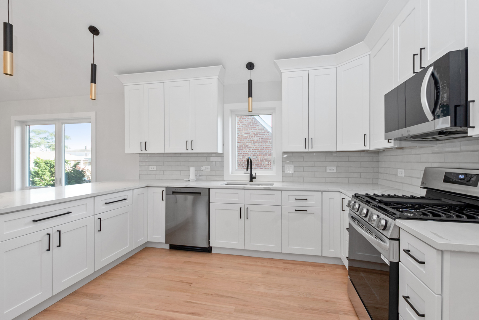 7311 West 58th Street Summit, IL 60501 - Photo 14 of 46