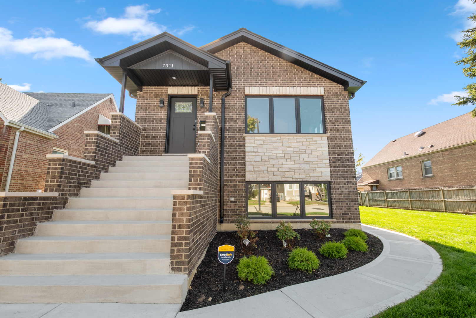 7311 West 58th Street Summit, IL 60501 - Photo 2 of 46