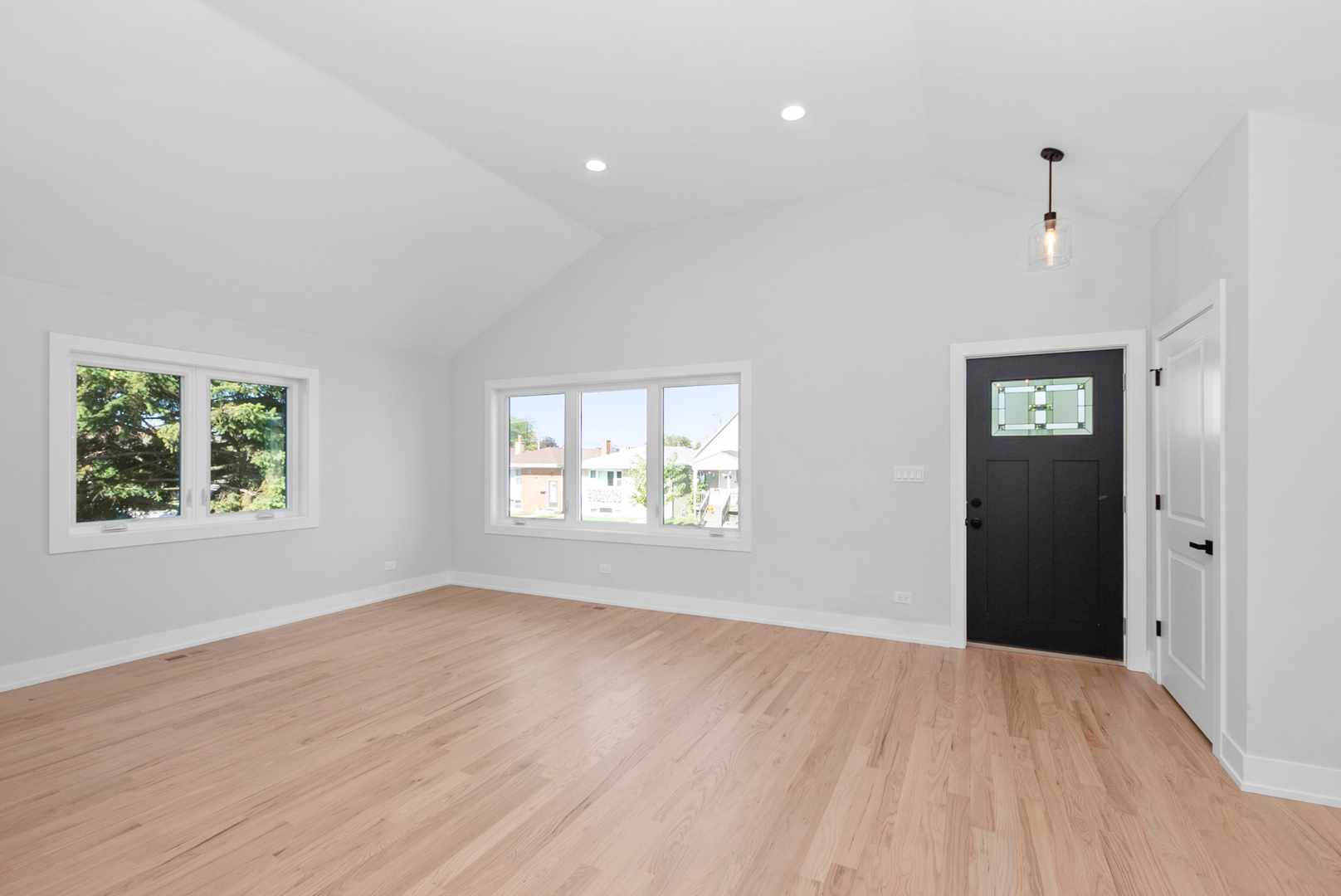 7311 West 58th Street Summit, IL 60501 - Photo 7 of 46