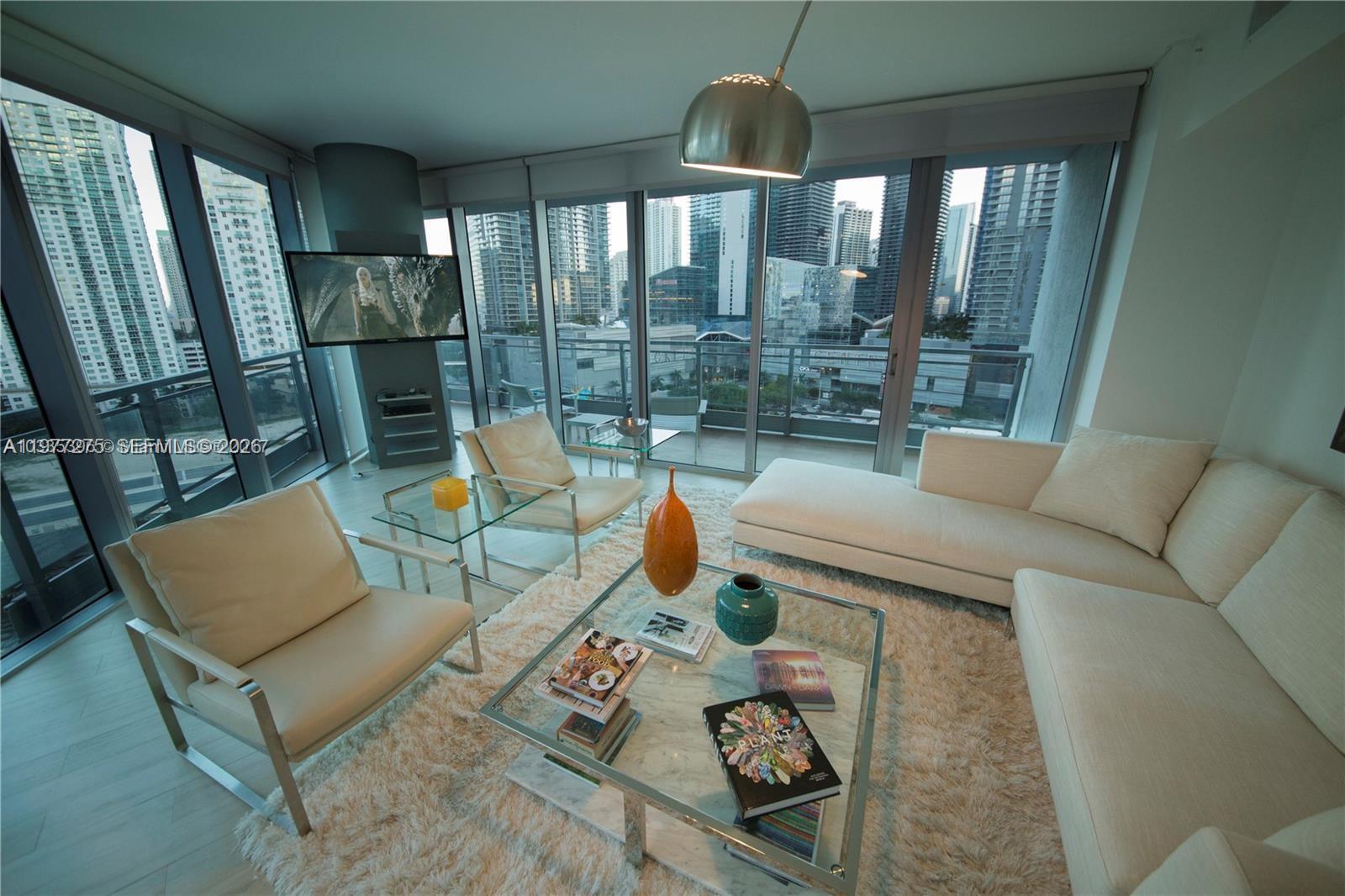 92 Southwest 3rd Street, Unit 1801 Miami, FL 33130 - Photo 1 of 23