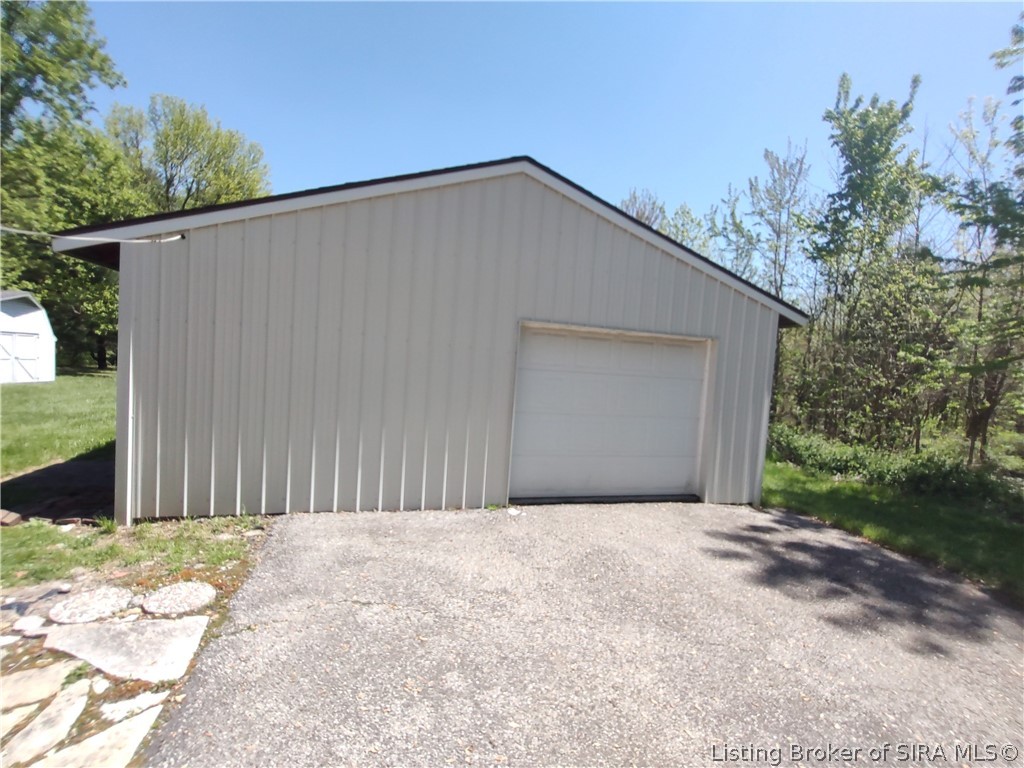 810 Thomas Hill Road Madison, IN 47250 - Photo 23 of 32