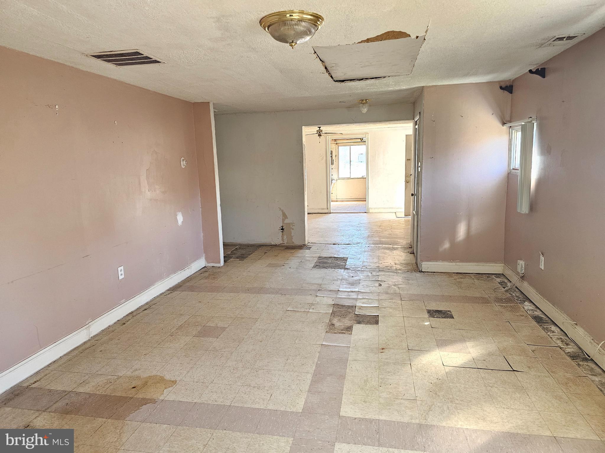 330 Suter Road Catonsville, MD 21228 - Photo 11 of 17 Gallery Image 11