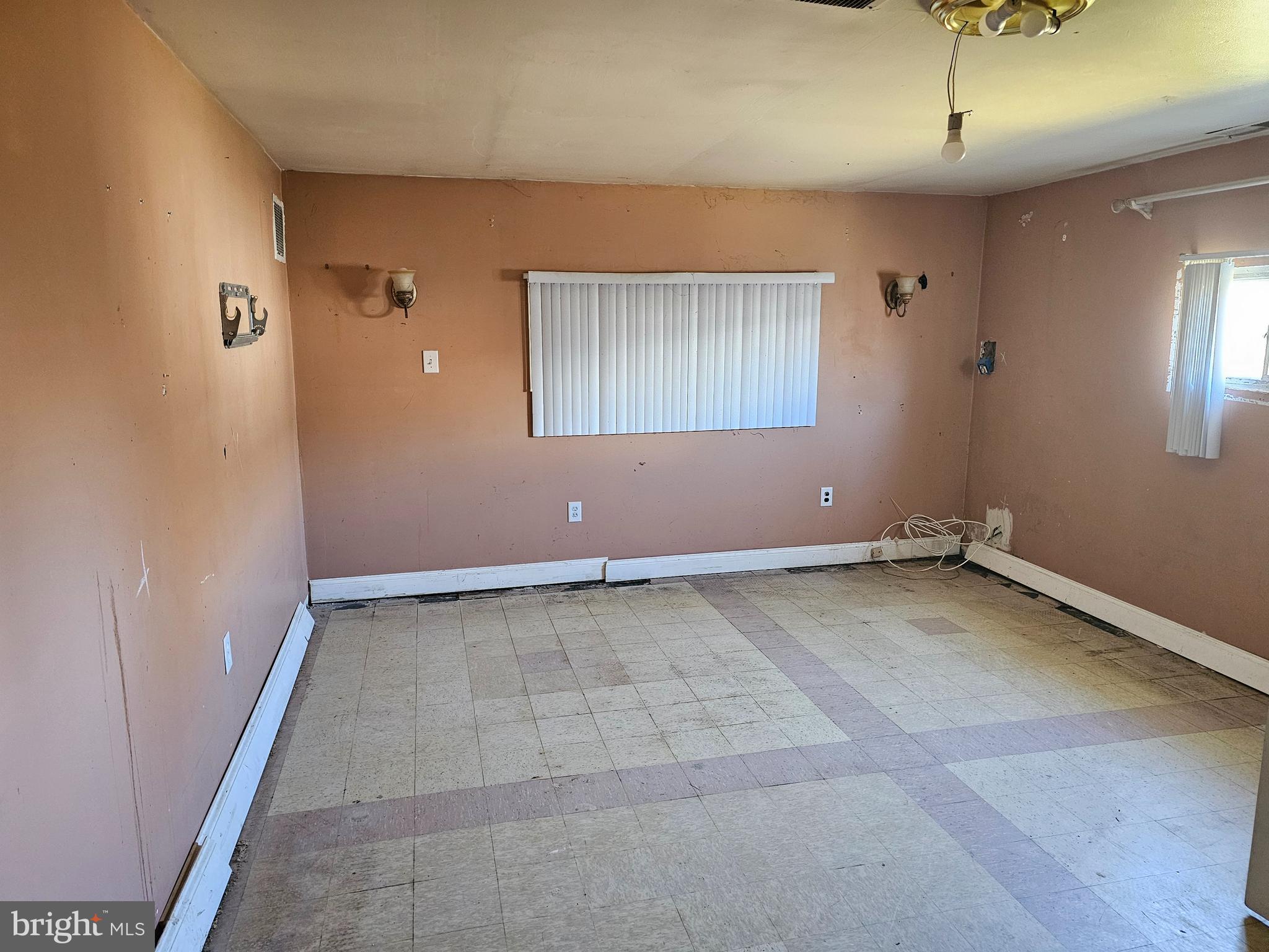 330 Suter Road Catonsville, MD 21228 - Photo 12 of 17 Gallery Image 12