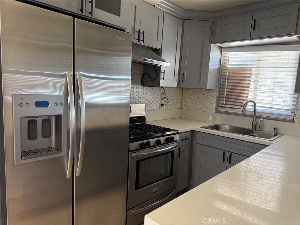 20930 Lone Eagle Road, Unit 2 Apple Valley, CA 92308 - Photo 4 of 15