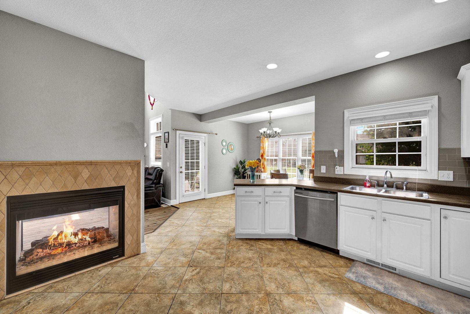 1711 Glenbridge Road Bloomington, IL 61704 - Photo 16 of 54
