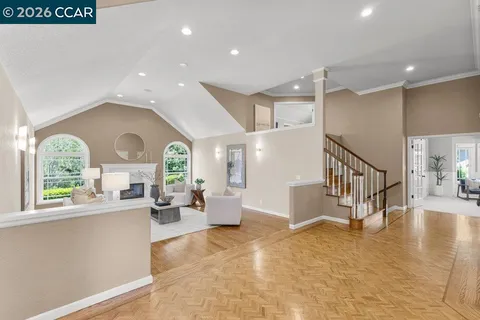 $3,095,000 | 70 Ridgecrest Court, Lafayette, CA 94549