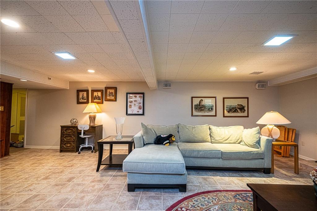 412 Fox Chapel Road Pittsburgh, PA 15238 - Photo 24 of 25 Gallery Image 24