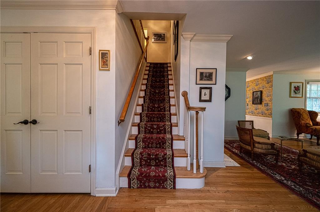 412 Fox Chapel Road Pittsburgh, PA 15238 - Photo 4 of 25 Gallery Image 4