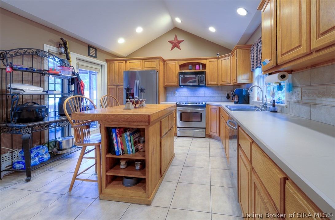 1352 Slate Run Road New Albany, IN 47150 - Photo 2 of 26