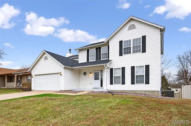 $375,000 | 79 Four Winds Drive, St. Peters, MO 63376