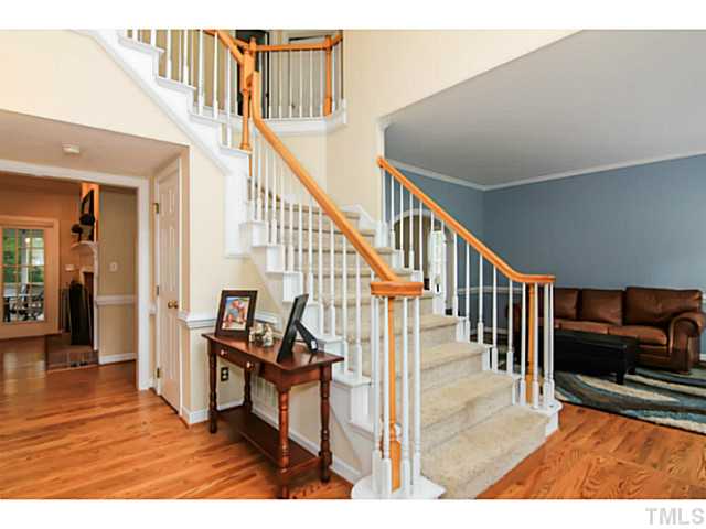 5604 Crossfield Drive Raleigh, NC 27613 - Photo 3 of 24