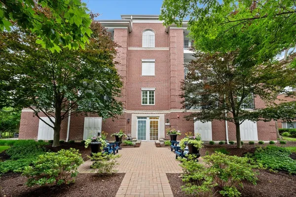 $799,000 | 2536 Mcdaniel Avenue, Unit 402, Evanston, IL 60201