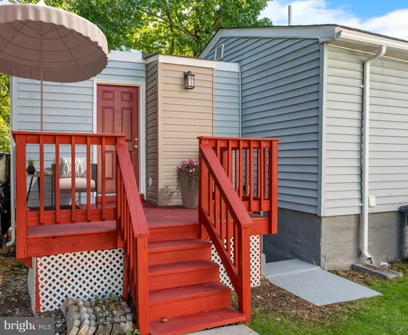 a view of a hallway with closet area