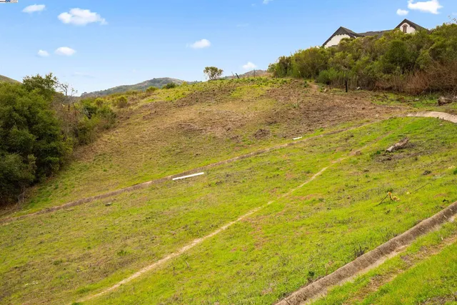 $949,000 | 20 Oak Court, Orinda, CA 94563