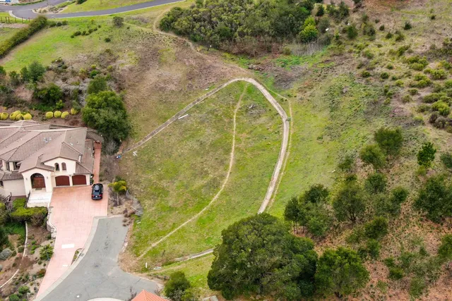 $949,000 | 20 Oak Court, Orinda, CA 94563