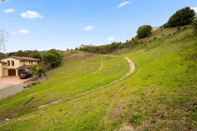 $949,000 | 20 Oak Court, Orinda, CA 94563