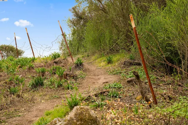 $949,000 | 20 Oak Court, Orinda, CA 94563