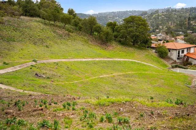 $949,000 | 20 Oak Court, Orinda, CA 94563