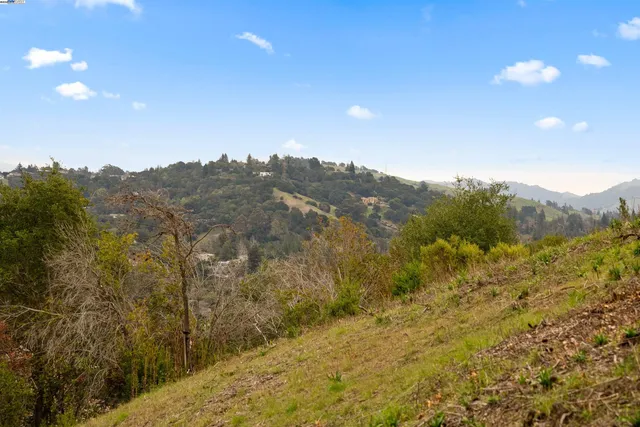 $949,000 | 20 Oak Court, Orinda, CA 94563