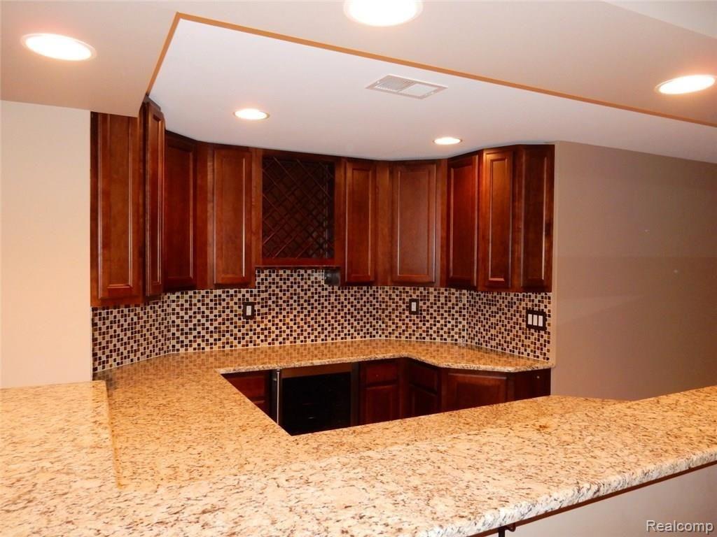 3382 Everett Drive Rochester, MI 48307 - Photo 64 of 92 LowerLevel (4) (Large).JPG