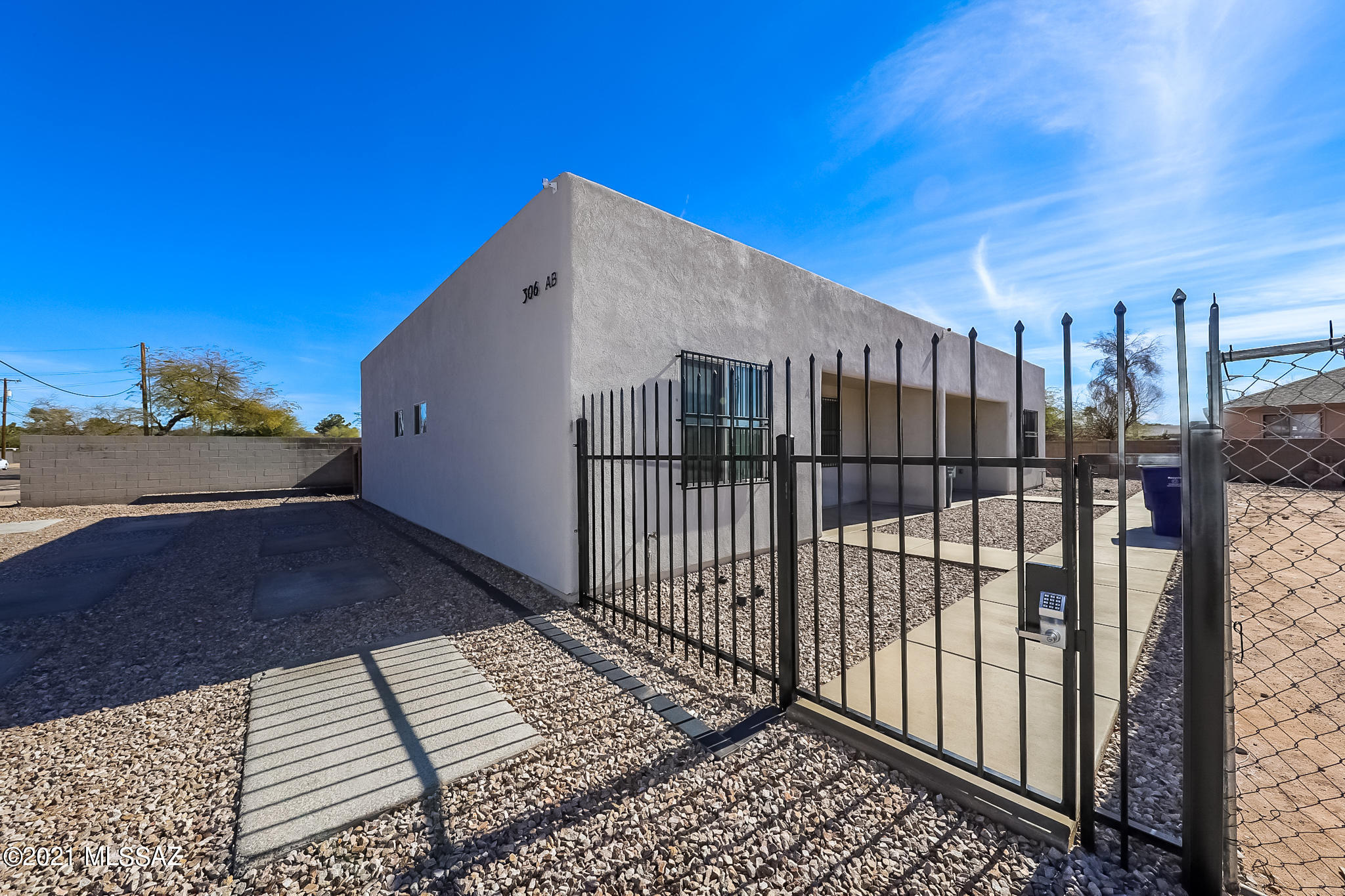 306 East Yavapai Road Tucson, AZ 85705 - Photo 1 of 19 Gallery Image 1