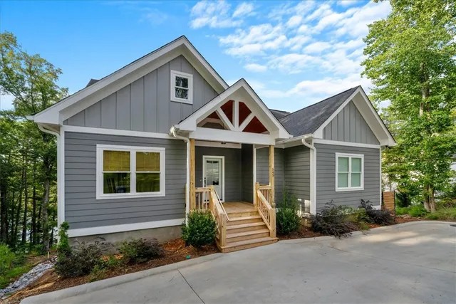 $1,540,000 | 545 Peninsula Road, West Union, SC 29696