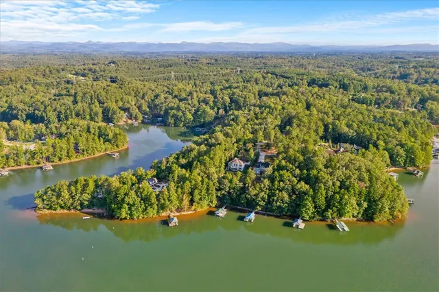 $1,540,000 | 545 Peninsula Road, West Union, SC 29696