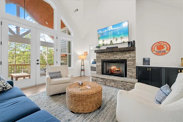 $1,540,000 | 545 Peninsula Road, West Union, SC 29696