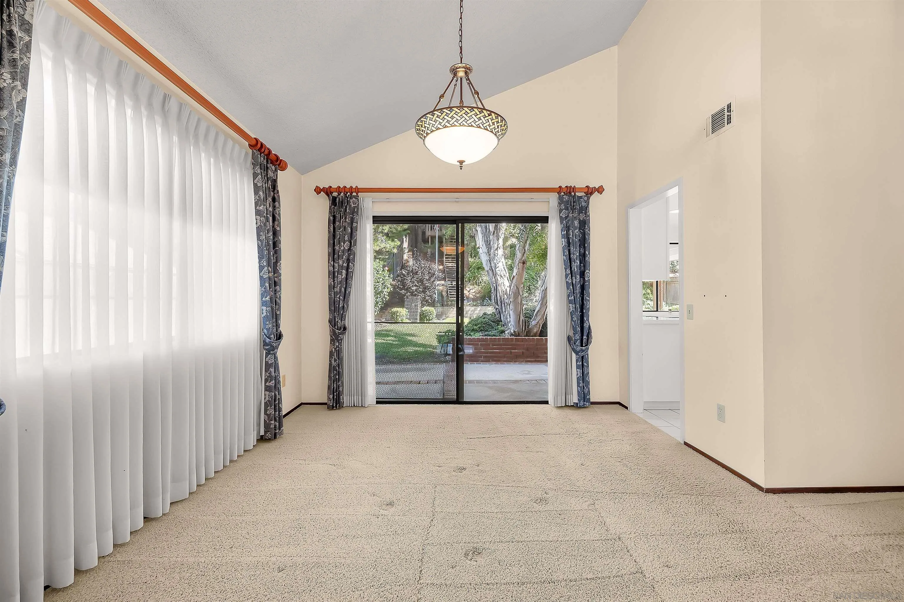 3577 Newland Road Oceanside, CA 92056 - Photo 5 of 26