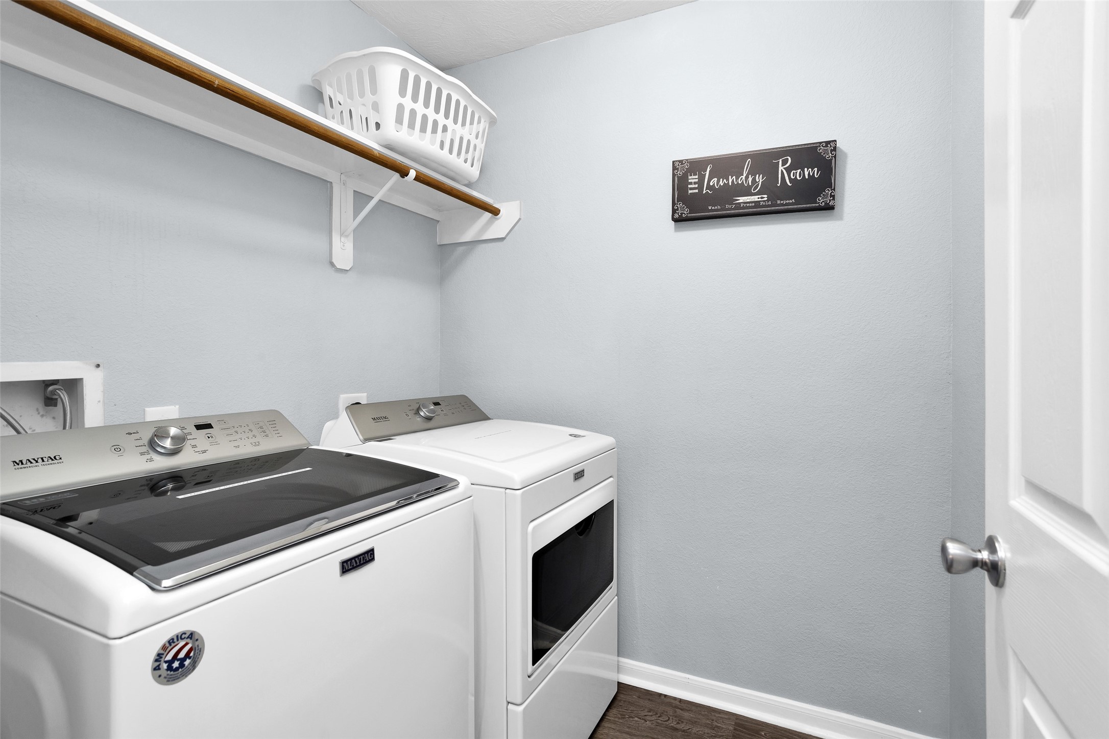 3015 Beacon Grove Street Spring, TX 77389 - Photo 20 of 29 Utility room in the home off the hallway