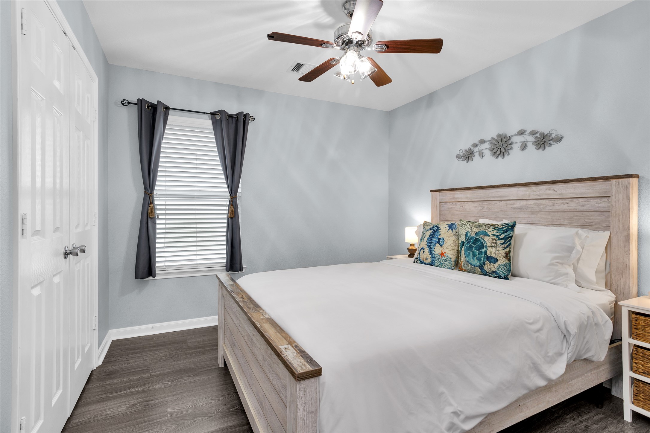 3015 Beacon Grove Street Spring, TX 77389 - Photo 24 of 29 2nd bedroom. No carpet and ceiling fan