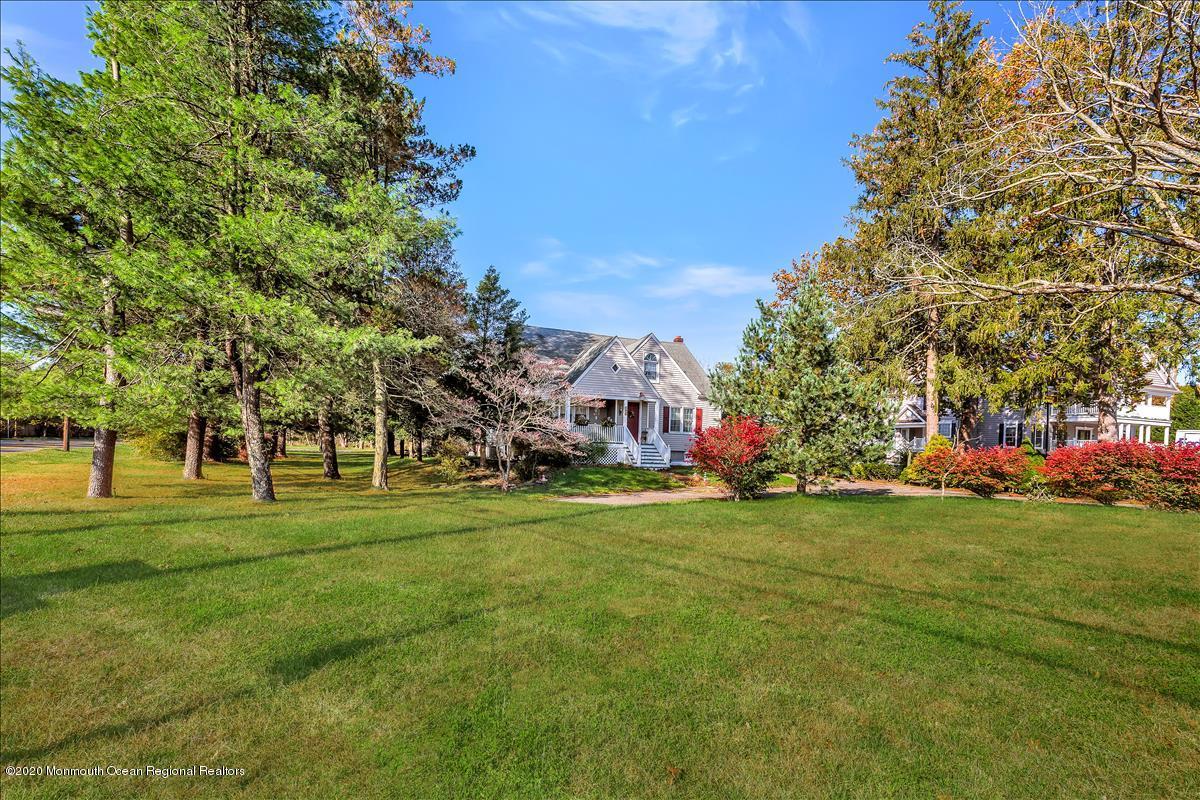 307 Squankum Road Farmingdale, NJ 07727 - Photo 3 of 37 307SquankumRd_004