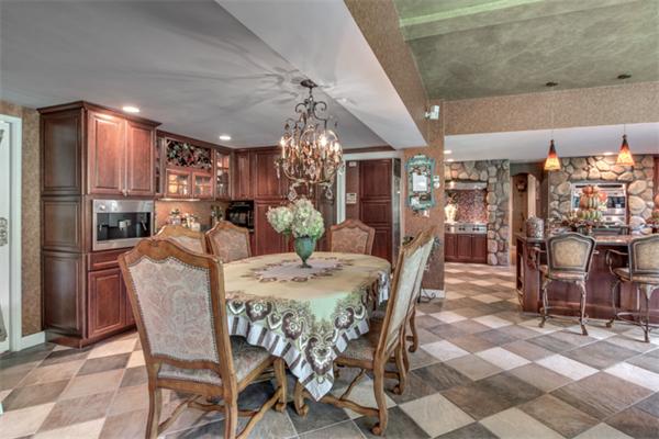 121 Larchmont Road Melrose, MA 02176 - Photo 9 of 30 Gallery Image 9