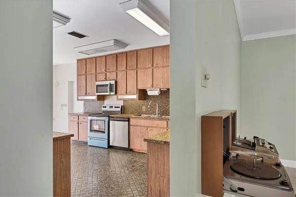 $2,800 | 2605 Desoto Road, Sarasota, FL 34234