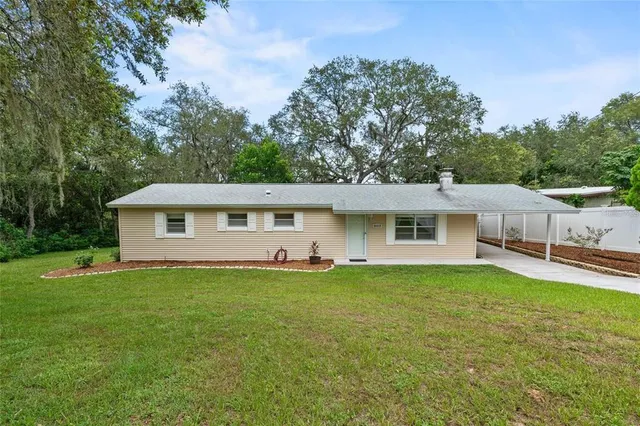 $2,150 | 40319 Orange Circle, Lady Lake, FL 32159