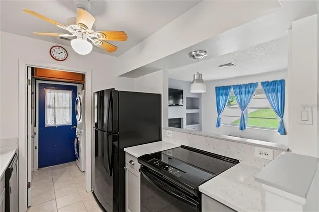 $2,150 | 40319 Orange Circle, Lady Lake, FL 32159