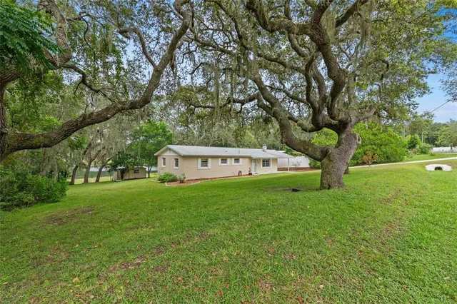 $2,150 | 40319 Orange Circle, Lady Lake, FL 32159