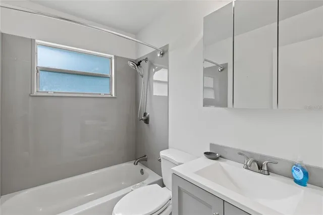 $2,150 | 40319 Orange Circle, Lady Lake, FL 32159