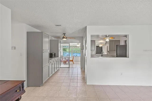 $2,150 | 40319 Orange Circle, Lady Lake, FL 32159