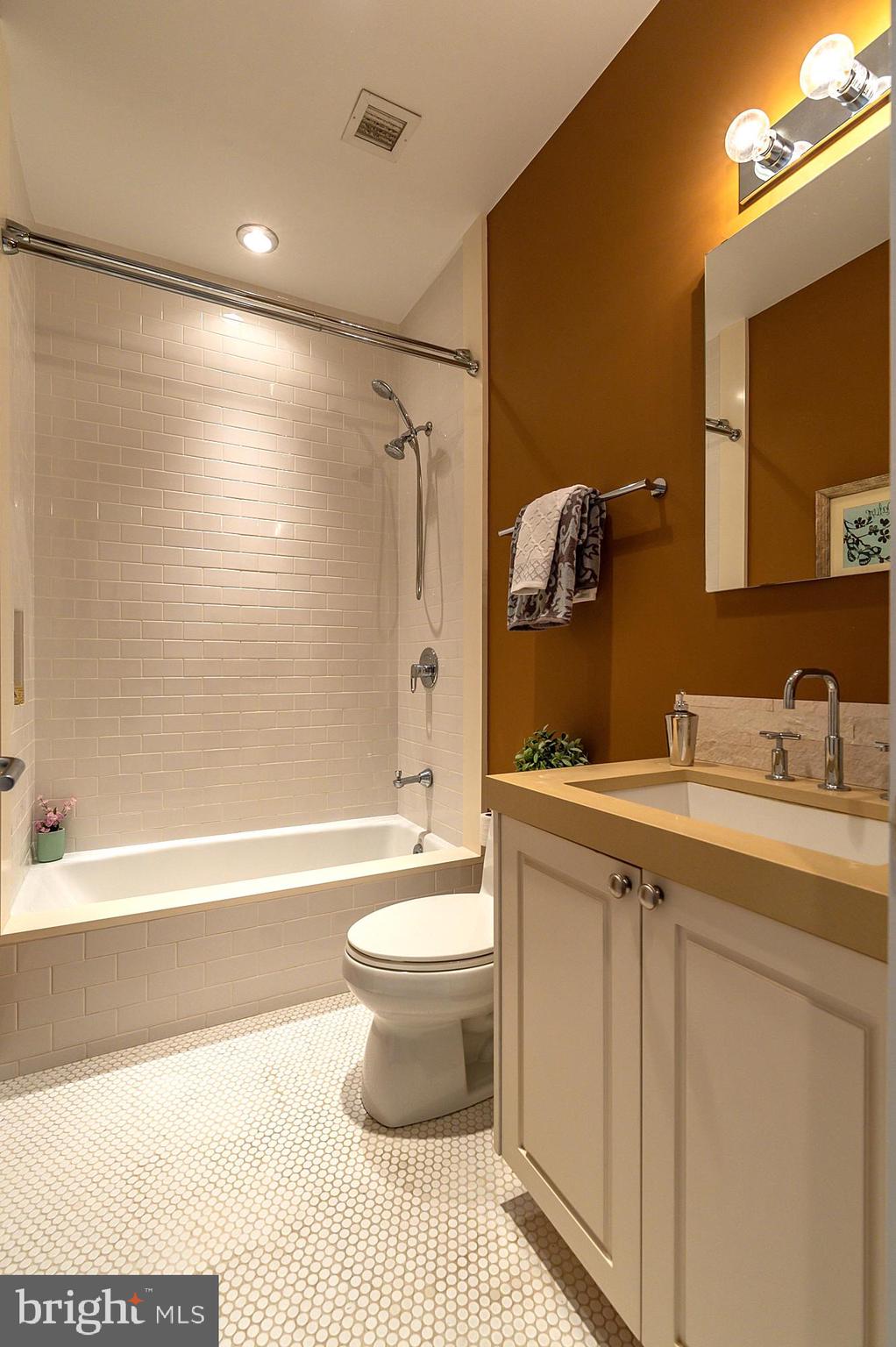 4200 Pine Street, Unit 501 Philadelphia, PA 19104 - Photo 14 of 22