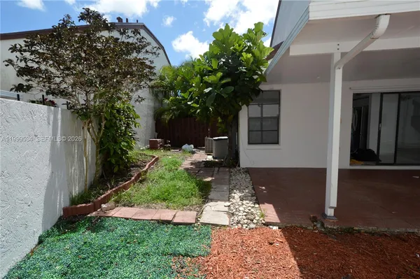 $2,799 | 9711 Northwest 4th Lane, Unit 9711, Miami, FL 33172