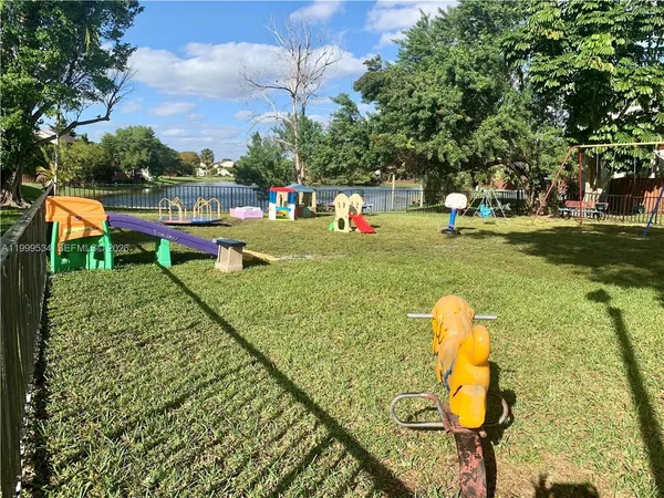 $2,799 | 9711 Northwest 4th Lane, Unit 9711, Miami, FL 33172