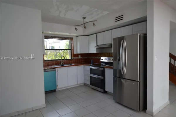 $2,799 | 9711 Northwest 4th Lane, Unit 9711, Miami, FL 33172