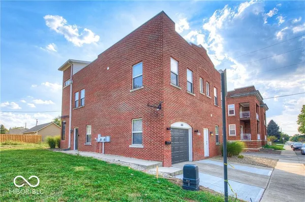 $2,400 | 661 East 24th Street, Indianapolis, IN 46205
