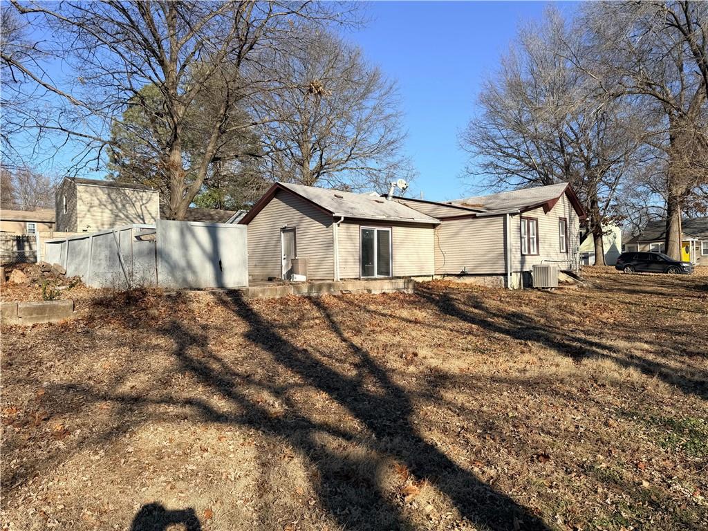 1608 South Spring Street Independence, MO 64055 - Photo 18 of 20