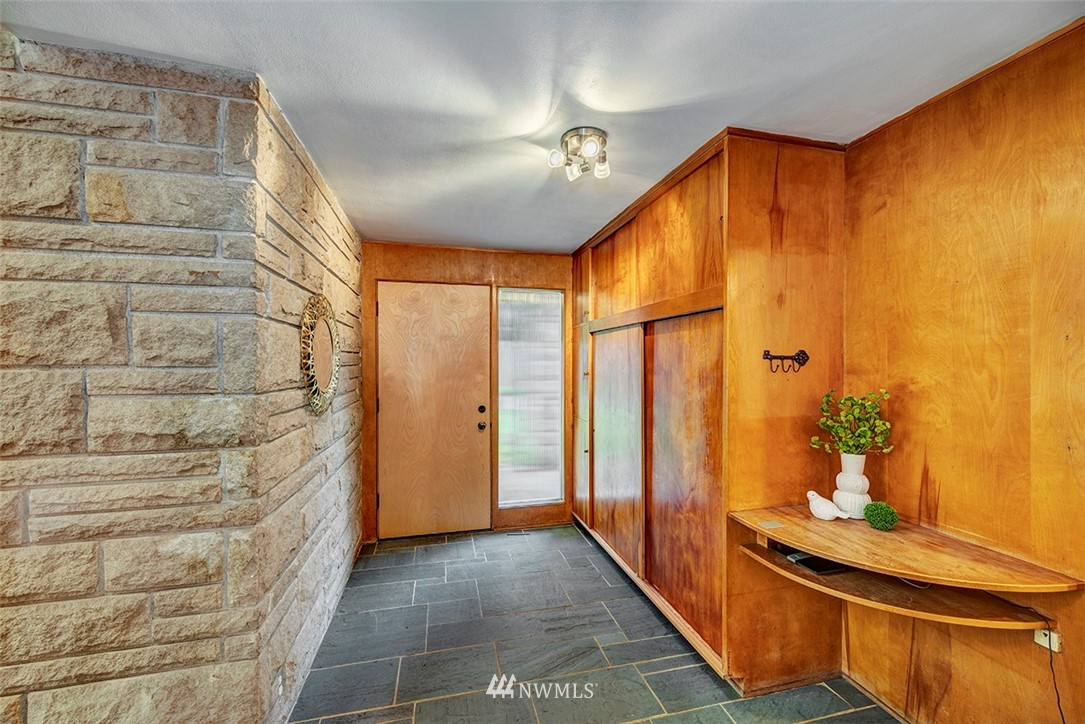 21122 Royal Anne Road Bothell, WA 98021 - Photo 3 of 25