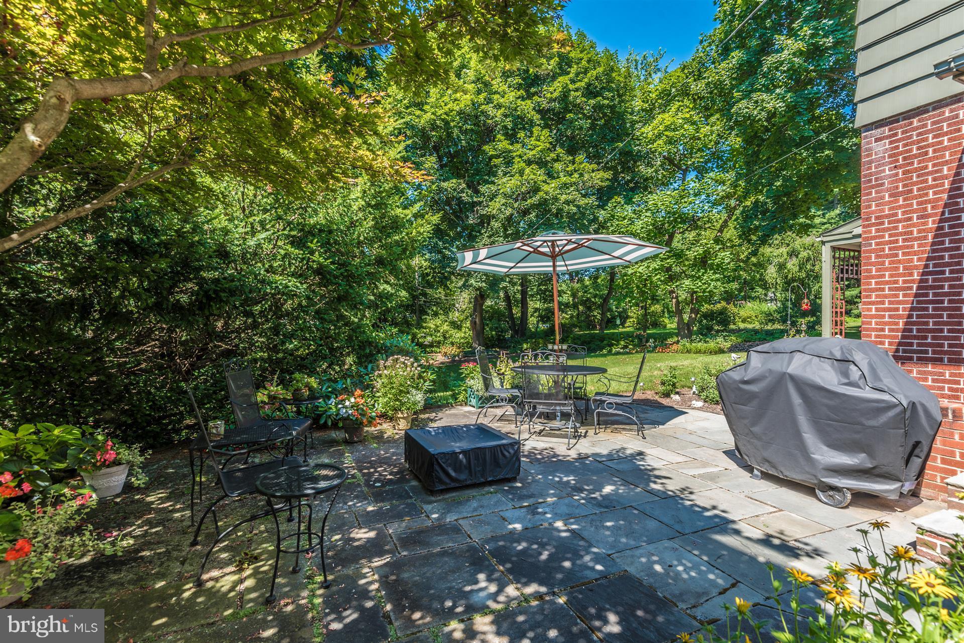 18837 Crofton Road Hagerstown, MD 21742 - Photo 23 of 30 Flagstone Patio~- Perfect for Entertaining