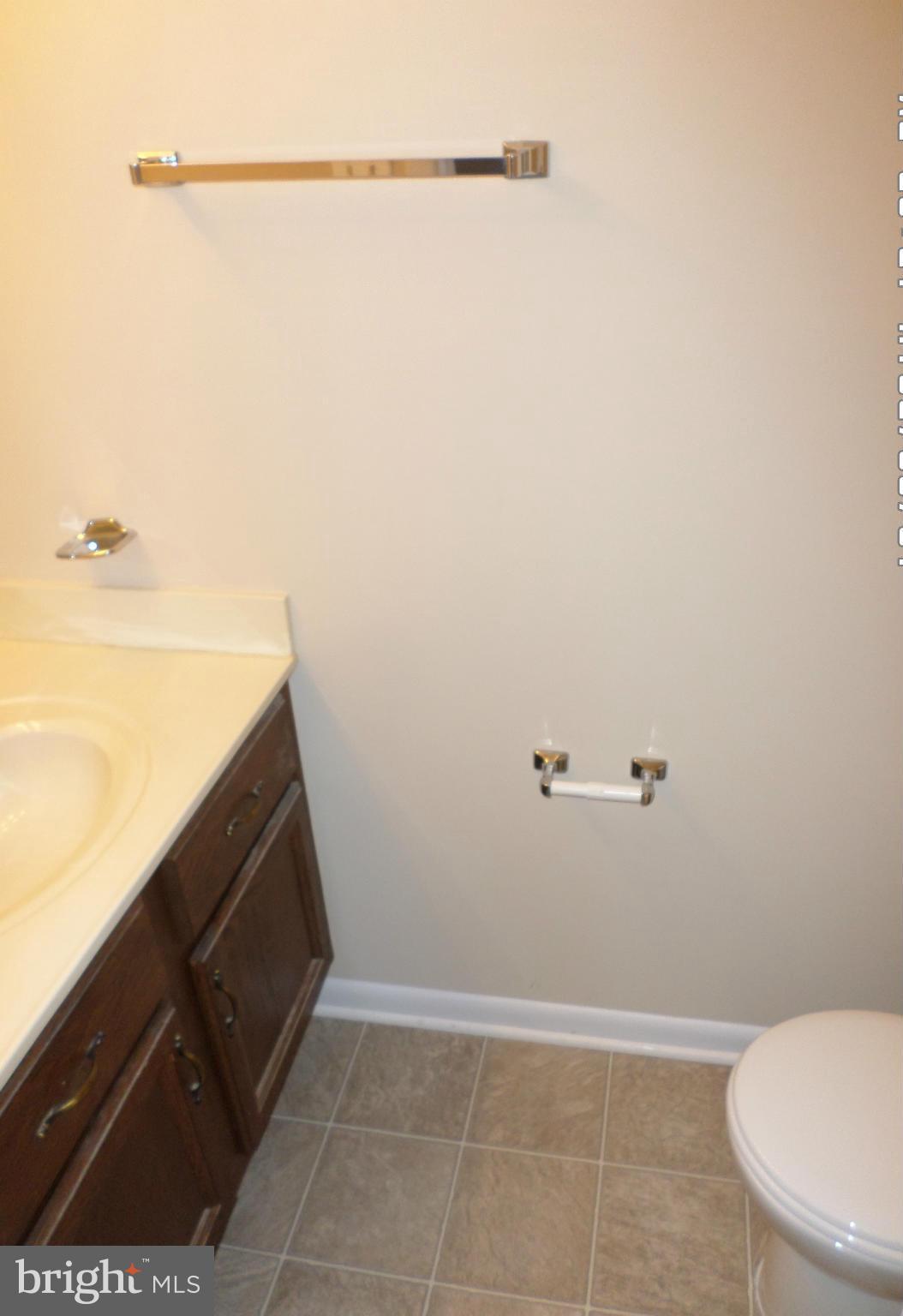 2839 Schoolhouse Circle Silver Spring, MD 20902 - Photo 23 of 26 Bath